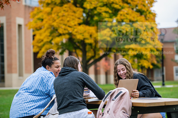 FallCampusLife1022ALW_1337