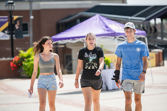 MoveInDay0824AWB_0383