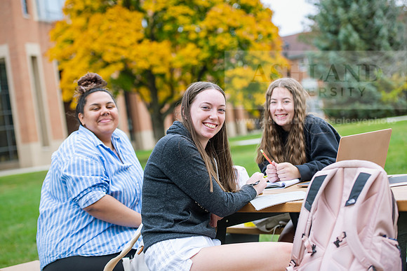 FallCampusLife1022ALW_1355