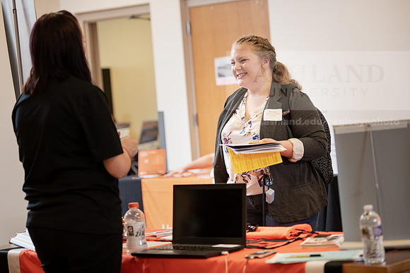 CareerGradFair0919ALW_7602