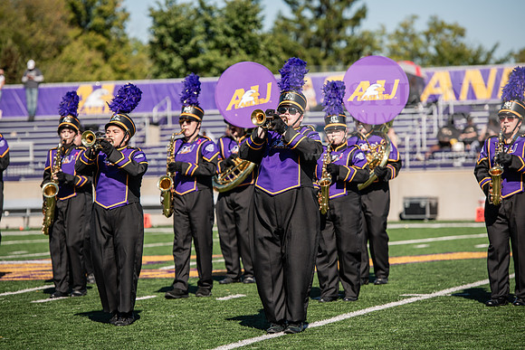 HOCOAUvOHDomFootballGame1024AWB_0885