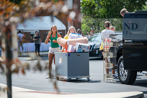 MoveInDay0824AWB_0332