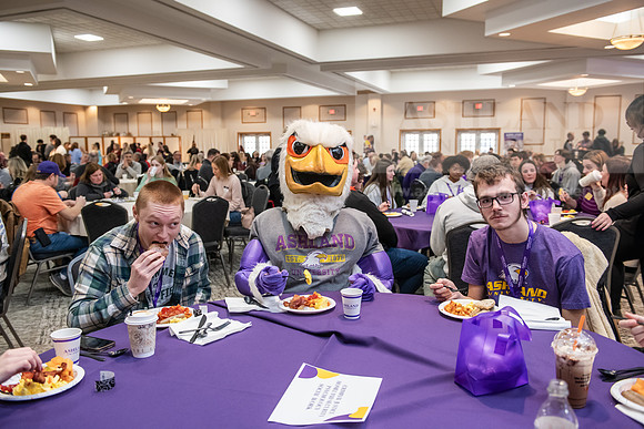 073FutureEagleDayNo10125AWB_1950