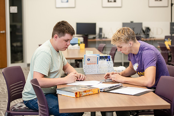 HCLCTutoringSession1024AWB_8162