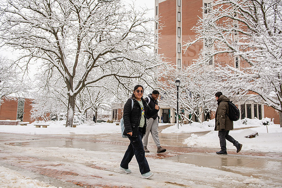 WinterCampusLife0123ALW_3939