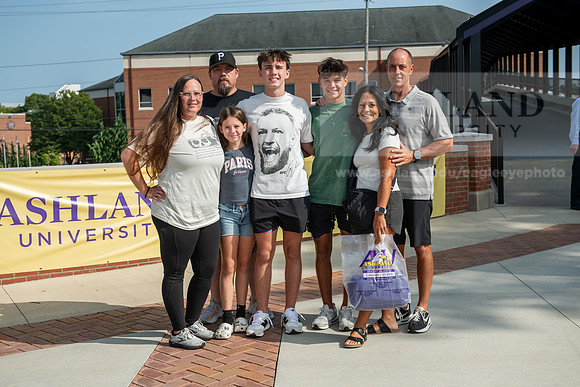 MoveInDay0824AWB_1494
