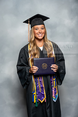 138SpGradBachelorSciBusAdmin0525AU-Graduation-2025-Andrew-1053