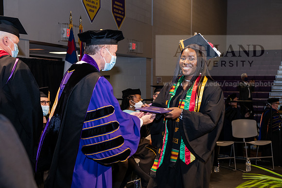 057BachelorNursingWiGrad1221ALW_7116