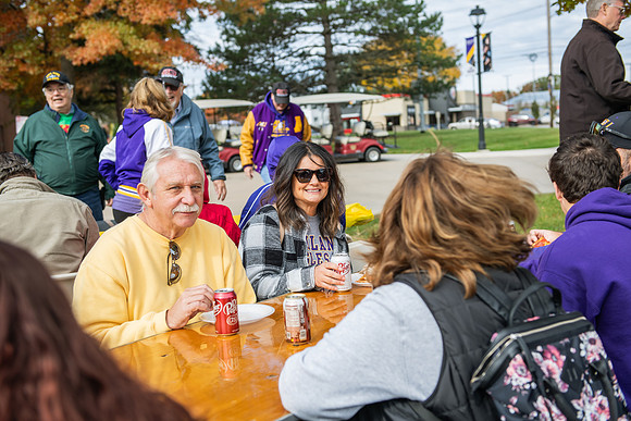 HomecomingPizzaX31023AWB_6805