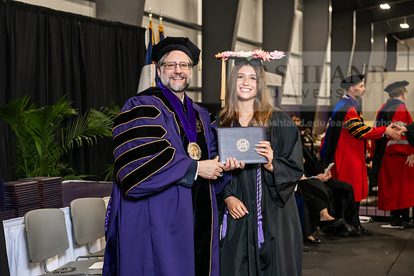 007SPGradBachelorScienceNursing0525AWB_4687