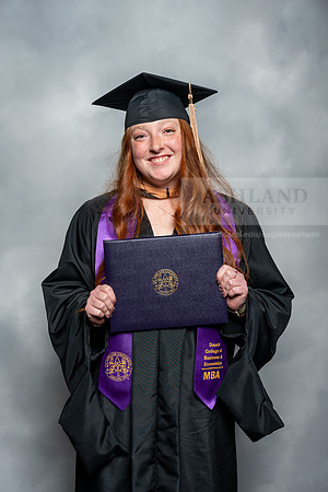 091SpGradMasterBusinessAdmin0525AU-Graduation-2025-Andrew-0437