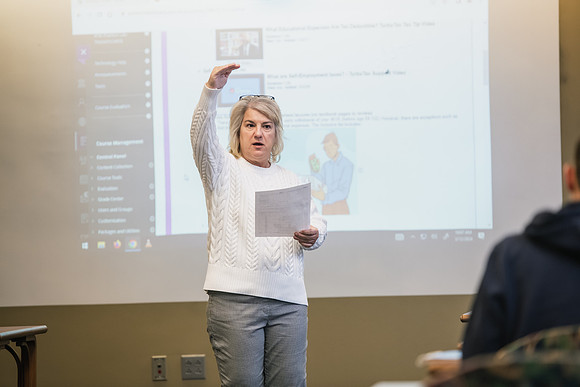 AccountingIndividualTaxClass0324AWB_4751