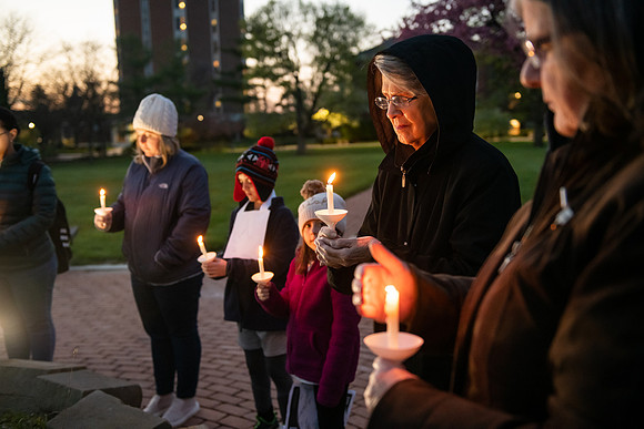 PeaceVigil0422ALW_8416