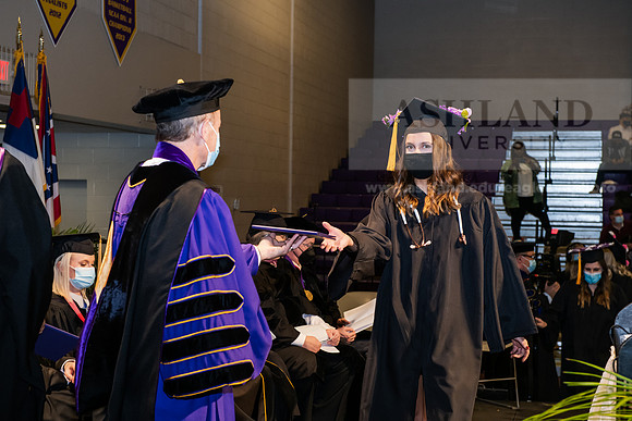 040BachelorNursingWiGrad1221ALW_7103