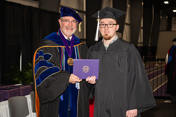 037WIGraduates1222ALW_0746