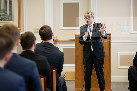 AsbrookGovMikeDeWine0120ALW_9160