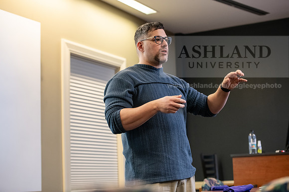 MBADigitalMarketing0324AWB_8368