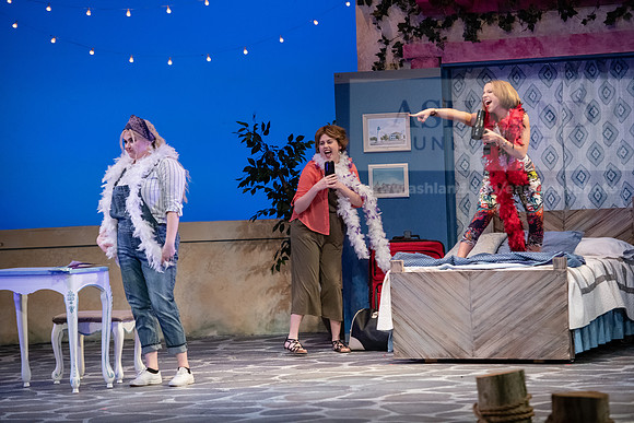 TheatreMammaMia0220ALW_2094