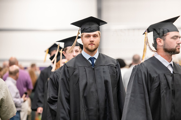 257SpGradProcessional0524AWB_8664