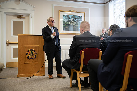 AsbrookGovMikeDeWine0120ALW_9172