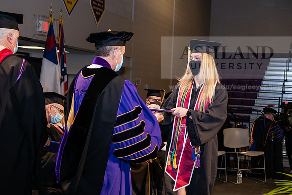 027BachelorBusinessWiGrad1221ALW_6978