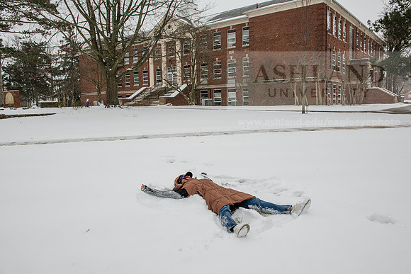 StudentsReturnWinterCampus0125AWB_6717