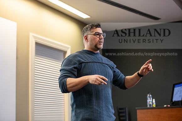 MBADigitalMarketing0324AWB_8366
