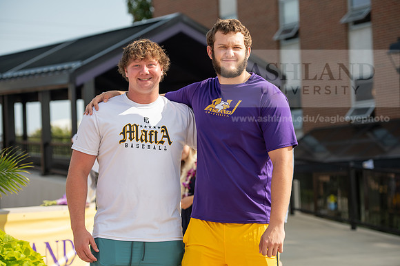 MoveInDay0824AWB_1605