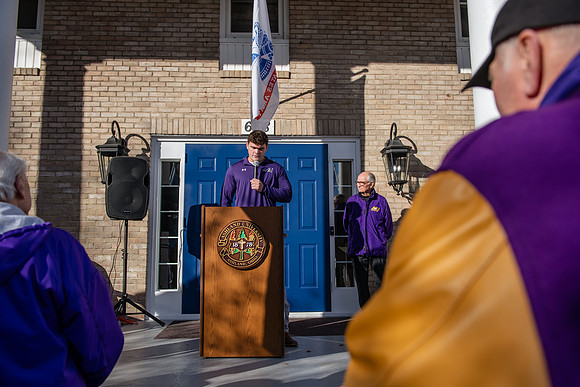 HomecomingUSAHouseRibbonCeremony1023AWB_6258