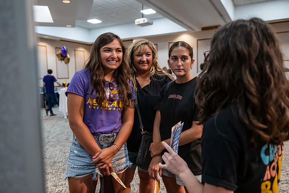 SummerOrientationNo2_0625AWB_1363