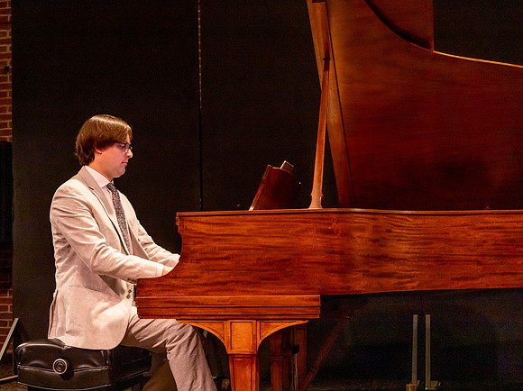 DedicatoryPianoRecital_0924MC_3289