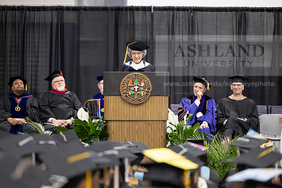 042SPGradCeremony0522FU1A8813
