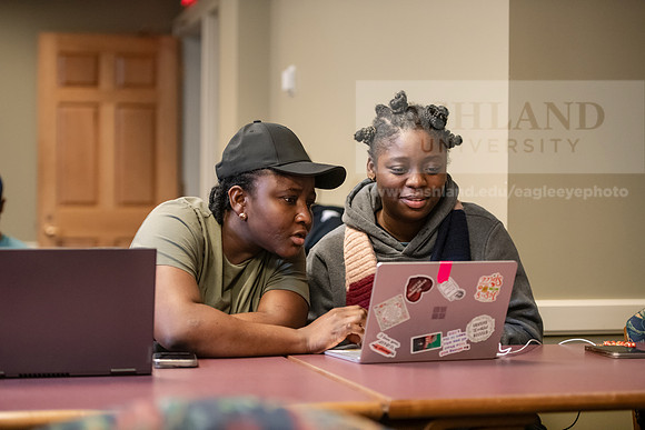 MBADigitalMarketing0324AWB_8408