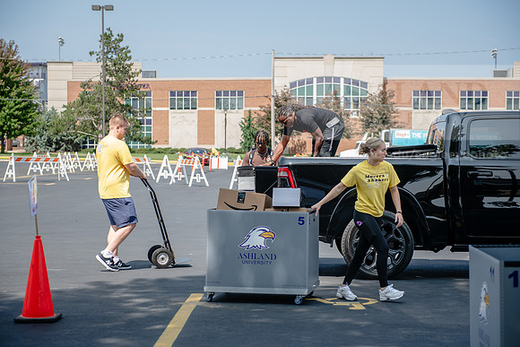 MoveInDay0824AWB_0238