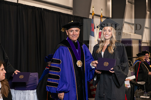 016SpGradBachelorSocialWork0524AWB_9899