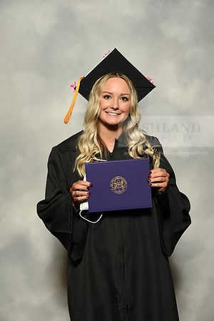 048BachelorNursingWiGrad1221MP7_0057