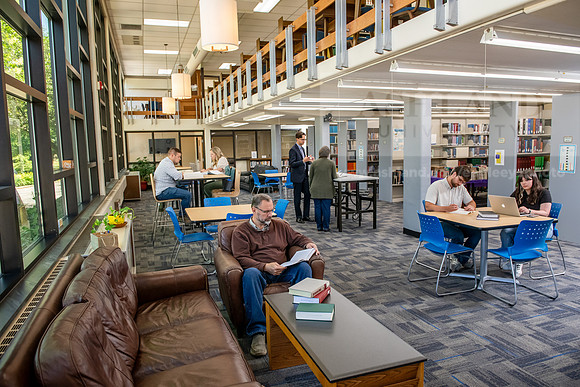 SeminaryLibrary0524AWB_0615
