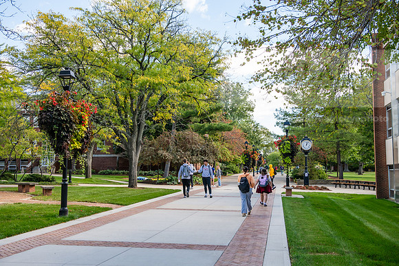 FallCampusLife1024AWB_1716