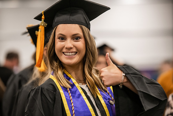 153WIGradProcessional1222ALW_0194