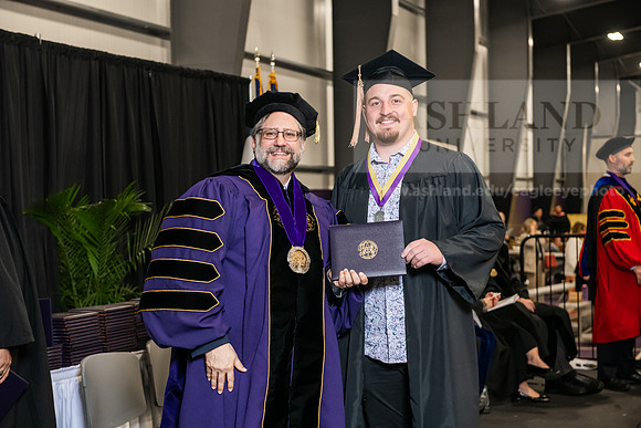 155SPGradBachelorScienceBusinessAdmin0525AWB_4305