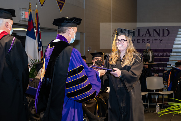 073BachelorNursingWiGrad1221ALW_7128