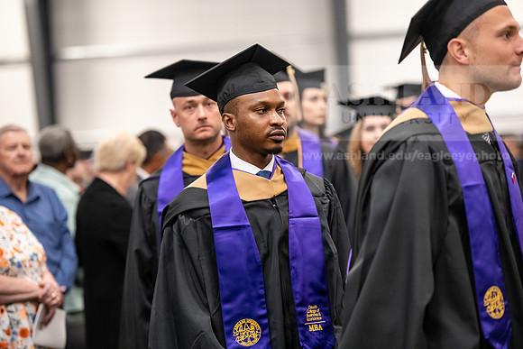 078SpGradProcessional0524AWB_8517