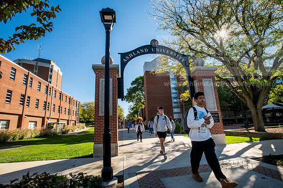 FallCampusLife1024AWB_1524