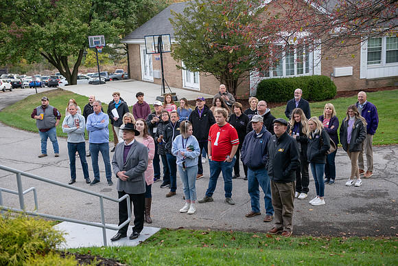 HomecomingUSAHouseRibbonCeremony1023AWB_5994