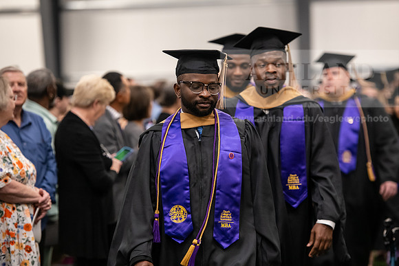 054SpGradProcessional0524AWB_8503