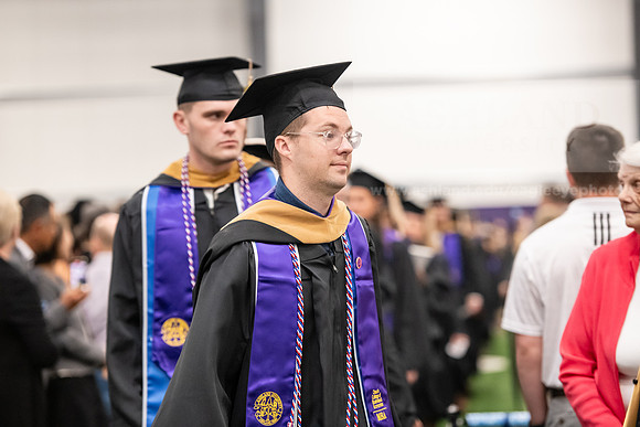 082SpGradProcessional0524AWB_8521