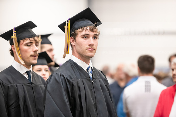 264SpGradProcessional0524AWB_8669