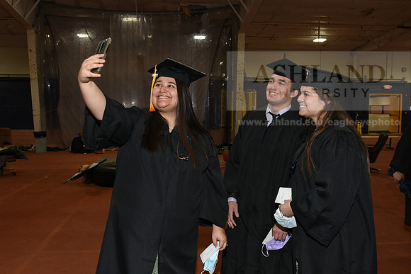 027WiGradPreCeremony1221MP7_0023