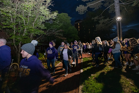 ParadeOfPurple1021ALW_6177