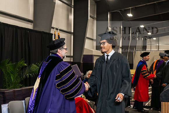 065SPGradBachelorScienceBusinessAdmin0525AWB_4229